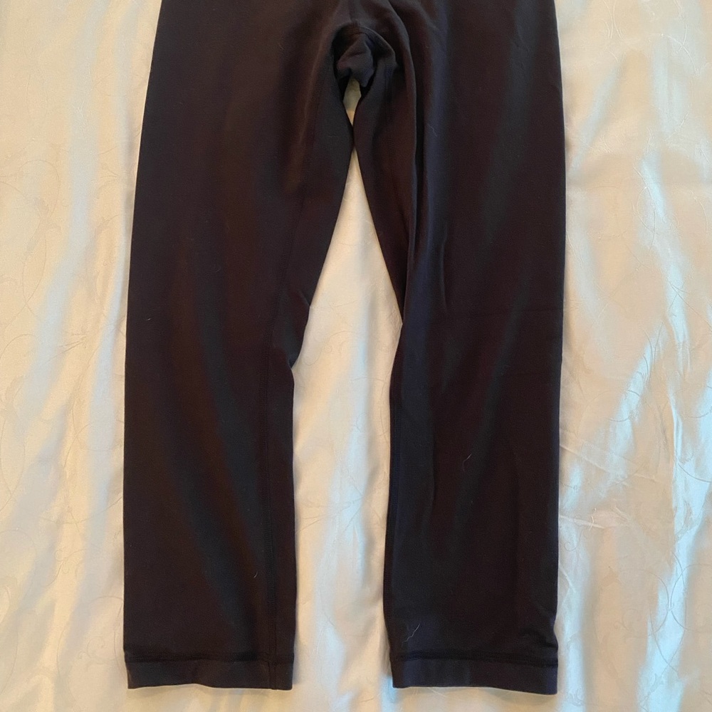 Black Lululemon Capri leggings size 4